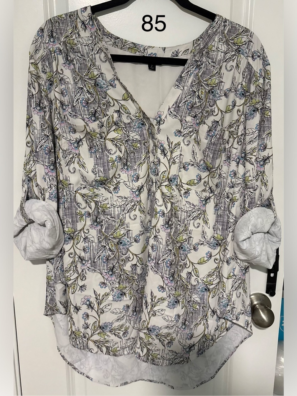 torrid White Floral V-Neck Tunic with Green & Blue Accents